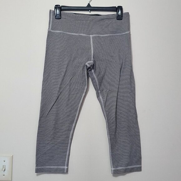 Lululemon Bar Code Stripe Women's Cropped Leggings - Picture 1 of 6